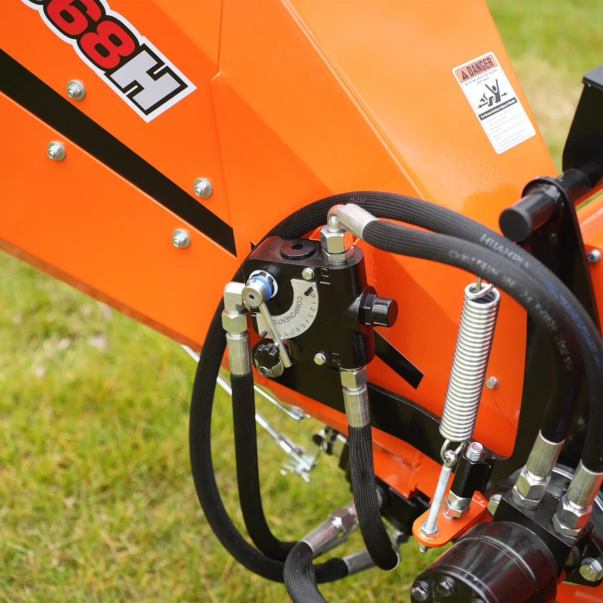 MechMaxx WC68H Wood Chipper 3-Point PTO for 20-50HP Tractors 15.2cm Capacity